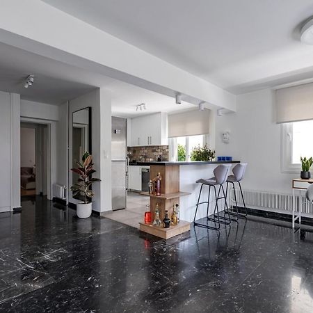 The Black Marble - Sea View, 2Br, 2Ba By Bnc Афины Экстерьер фото